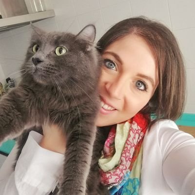 Mlcp87's profile picture. Amante de los animales y del humor negro; por algo soy intensivista de profesión e intensibestia de vocación