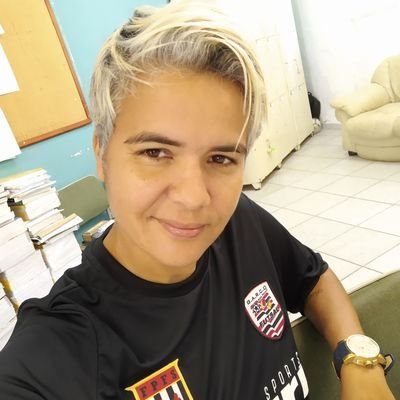Professora de educação física,.
Personal trainer.
Arbitra de futebol e futsal .
Federação Paulista de futsal
🏋️⛹️🏊⚽