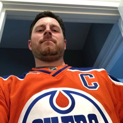 Proud husband and father of 4, farmer, enjoy all sports. Oilers fan