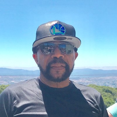 bigroblive's profile picture. 