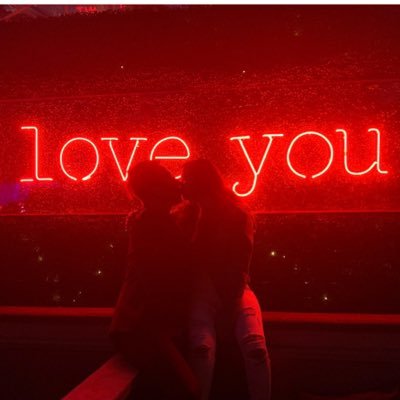 evelynacosta_'s profile picture. • KC • Not Mexican 🇦🇷 • JR 💘