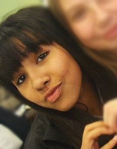 Aquela que passa e você sempre olha ☺ Orkut http://t.co/1wlECcn9r2