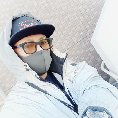 ZENITH2525's profile picture. 元金融系営業職
現FPフリーランサー

『毎日が楽しいなんて、
毎日楽しくないのと同じ』®

＃UVERworld
＃愛笑む
＃SUPERBEAVER