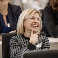 Anja Seng (@fomprof) 's Twitter Profile