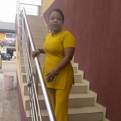 FolasadeAkinbu1's profile picture. an entrepreneur, a brand influencer.