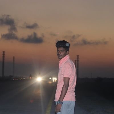 im the worlds @FAMOUS SOMETHIG u know chandu@333