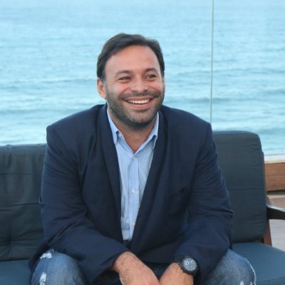 🚀 RevOps & IA
💡 Dados + Automação = Resultados
📈 Estratégias para maximizar receita
🔗 Conectando operações, vendas, marketing