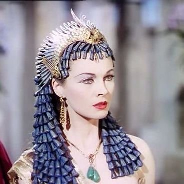 istarqueen's profile picture. No he venido aquí a escribir sobre mí (por ahora)...