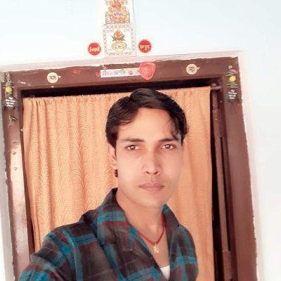 त्रिपुरारी सिंह -अध्यक्ष सम्पुर्ण क्रान्ति युवा मोर्चा बिहार प्रदेश -घर ढोरलाही कैथल -थाना अमनौर जिला - ( बिहार )