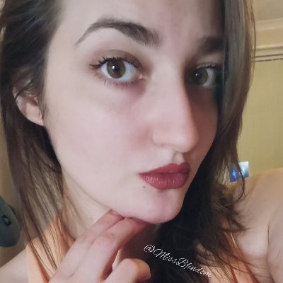 MissBrt2's profile picture. Miss Belle is all that matters in this World. @missbfindom