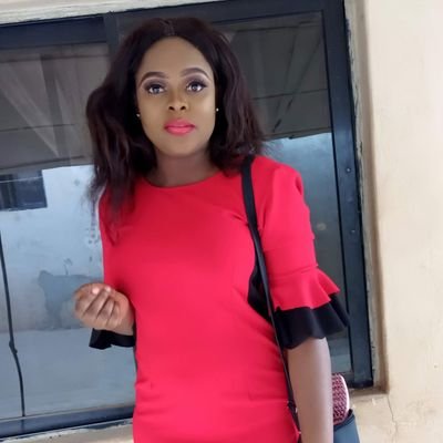 sarah_kumai's profile picture. 今すぐ始められる副業で月10万円の収入アップ📱未経験でも簡単に収益化できる方法を無料で公開中！