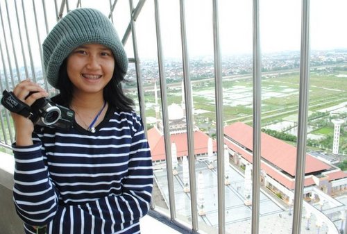 fitriaMnatasyaa's profile picture. camera thats my favorite thing