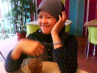 ARningsih's profile picture. he's looks good ! and i love him so much !