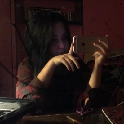 emoclownwhore's profile picture. 𝐈 𝐮𝐬𝐞𝐝 𝐭𝐨 𝐭𝐡𝐢𝐧𝐤 𝐭𝐡𝐚𝐭 𝐦𝐲 𝐥𝐢𝐟𝐞 𝐰𝐚𝐬 𝐚 𝐭𝐫𝐚𝐠𝐞𝐝𝐲, 𝐛𝐮𝐭 𝐧𝐨𝐰 𝐈 𝐫𝐞𝐚𝐥𝐢𝐳𝐞, 𝐢𝐭’𝐬 𝐚 𝐜𝐨𝐦𝐞𝐝𝐲