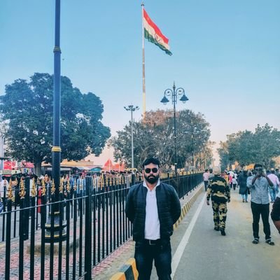 banker/engineer/like to sleep,sing,eat,write poem/pure non-vegetarian😉/ love nature/Tweets are personal opinion / RTs are not endorsement .