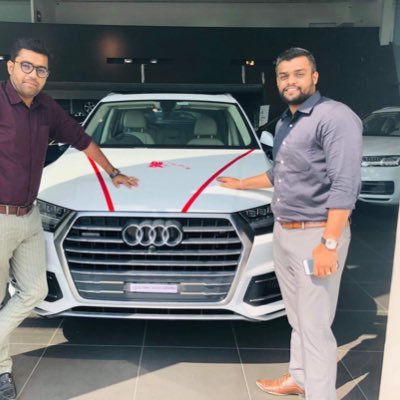 sumit_pandey21's profile picture. Sanatan Internataional academy Shree Vindheshwari construction. Shree vindheshwari petroleum. Amit industries