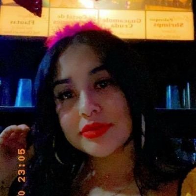 dm for feet pics or special pics😍 my paypal is @jeancartagena420@gmail.com (i sell pics)