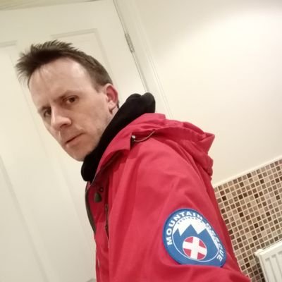 Crew member for SARA Wyre Forest,
Search Technician
Swift Water flood Rescue Technician
Father of 4 boy
Hiking
Coffee Lover