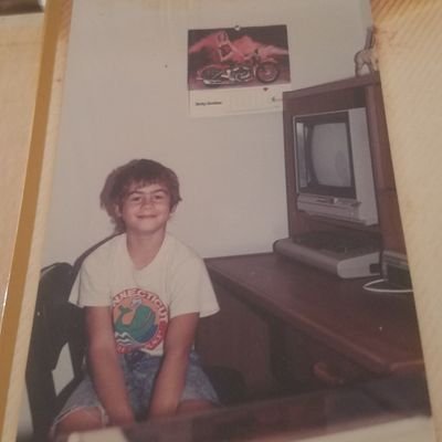 Ontrepreneur's profile picture. I making a living playing music and hanging out with people side hustle success is optional fb/ontrepreneur ig/ontrepreneur https://t.co/O0u7uC0Xel