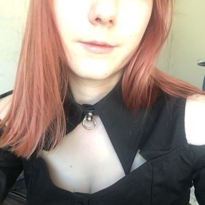 Zockende Katzenchaotin. Mittelalterfan, Rockgöre, Metalhead und ein Hauch von Gothic.