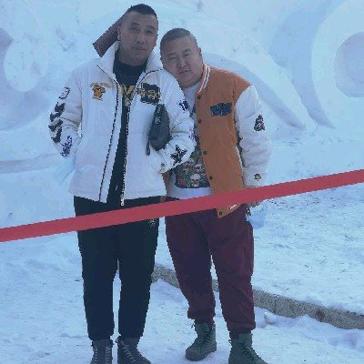 HNBQqXpSKkTWI2u's profile picture. 