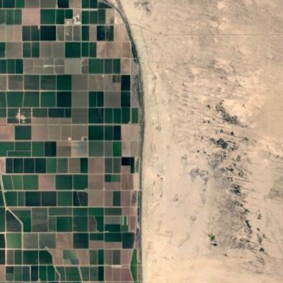 People change the land. What does that look like from space?

Not a bot. Tweeting: @bordergroves
Images via @GoogleEarth