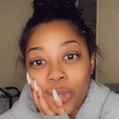 the sleepiest person you'll ever meet ... still ♒️ sc- Sierracharae ig-_underthesie born and raised in Lexington, KY 😼