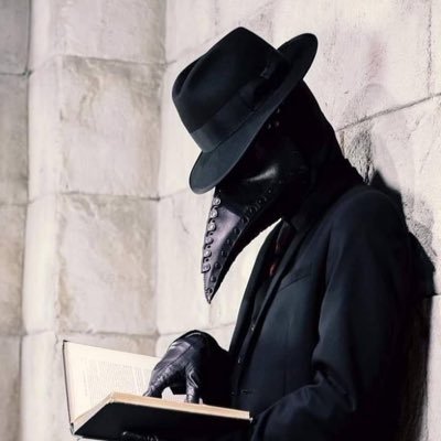 JoanFeanor's profile picture. Profesionista, lector, gamer, gusto por la musica...y las mujeres maduras. #smartitsthenewsexy