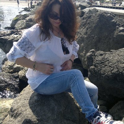 albaelly4's profile picture. 