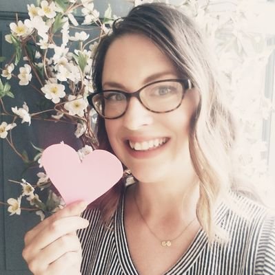 JuliaLoson's profile picture. Library Media Specialist 📚