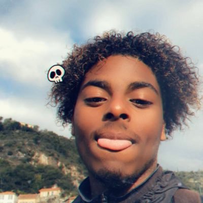 Alex88013061's profile picture. J’ai le coeur briser, que la moula pour recoller