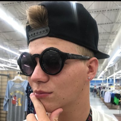 Slimmm | 22 | On a streaming break! Just a gamer gaming some games amirite!