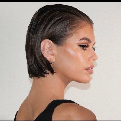 Jasminegold995's profile picture. 