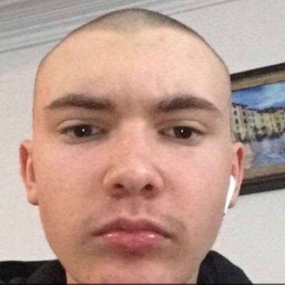 crazygeek1231's profile picture. live life love dick👽