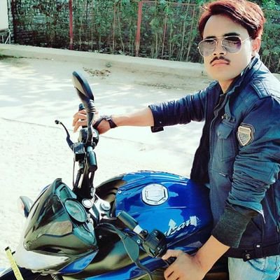 NeightyKing's profile picture. reading & ridding