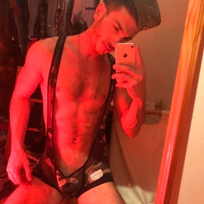 ermagu95's profile picture. Young fit and nasty boy who likes from muscles to tummy bears 💪🏻🐻🐷🔞