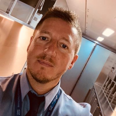 🚂🚂🚂 Eurostar Train Driver 🚂🚂🚂 -Follow-Ask-Chat- hopefully lighthearted and informative... For general enquiries/information contact @Eurostar 👍