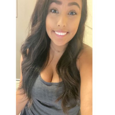 OMGabbs's profile picture. My favorite people call me Ms. Gonzalez