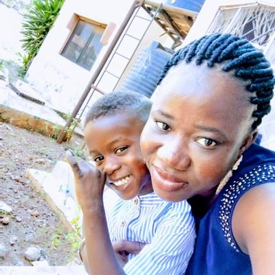 IdowuFolashad11's profile picture. am a strong woman