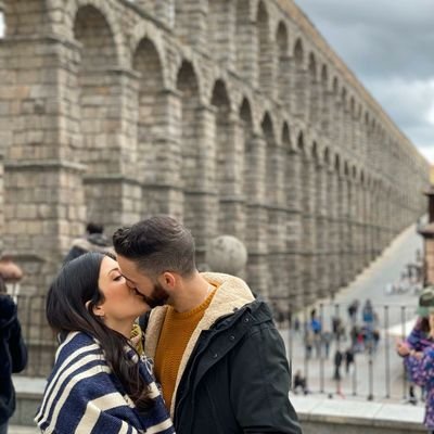 FranCastellano5's profile picture. Prefiero dibujar a hablar. Dibujar es más rápido, y deja menos espacio para la mentira.