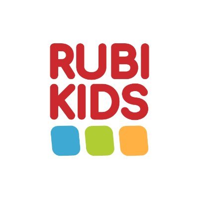 Tallers i cursos educatius amb el cub de rubik per infants i adolescents.