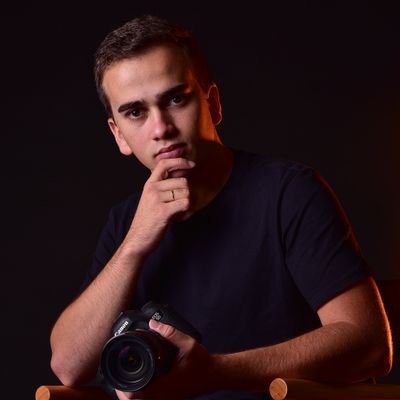 MartinNery4's profile picture. 22 anos
Musicista
Cinegrafista
Piloto de Drone
Editor
Fotógrafo
Instrutor de Pilotagem
Especialista de produtos na BRASILTronic