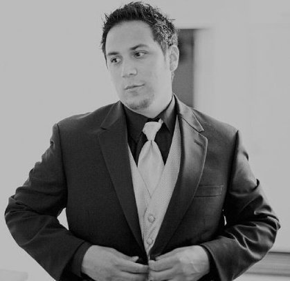 Media Maven turned Entrepreneur, Ex-CEO @Ampliveinc, Growth @90seconds. Extreme Sports Enthusiast, loves chocolate chip cookies, people, & media