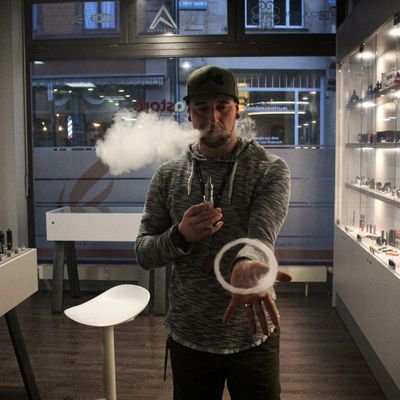 AkaCoil's profile picture. 