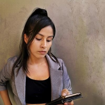 karina_e_1's profile picture. 💼Diseñadora Integral
🌟Apasionada del Packaging
📈Fundadora en: @fanstorebolivia