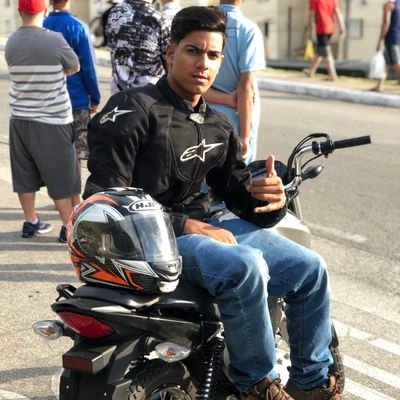 +55 011
Quem Pilota Sem Medo Nunca Bate a Nave 🤙🚀🔥
$ B C 💥
#GrauLife🏄💥