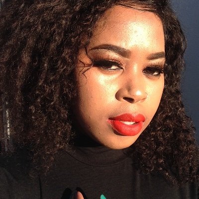 VuvuBoltina's profile picture. IG_ @VuvuBoltina 🌸
Xhosa 👑
Music is my life 🎶💙
Lover of Gin 🍹💋
Driving school drop out 😆
Recovering twitter addict 😑
I tweet what i like 💜💜💜💜💜