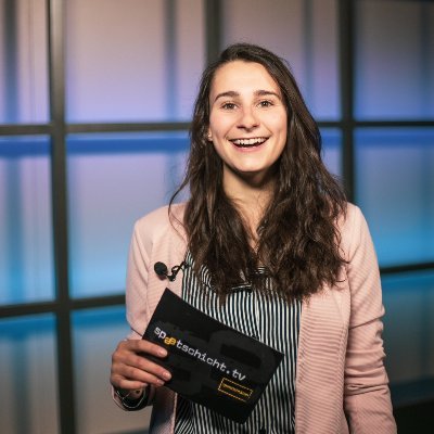 catykay's profile picture. M.A. Digitale Kommunikation @HAW_Hamburg, Juniorproducerin Non-Fiction

B.A. Medien & Kommunikation @UniPassau/

Vorher rasende Reporterin @pnp und @goslarsche