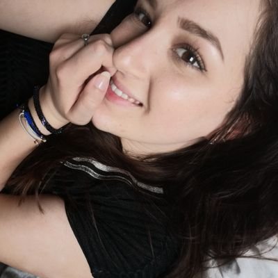 Anais_Rzr's profile picture. C🦋

👻 anaislvy