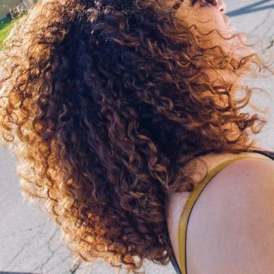 LaReinaColocha's profile picture. 